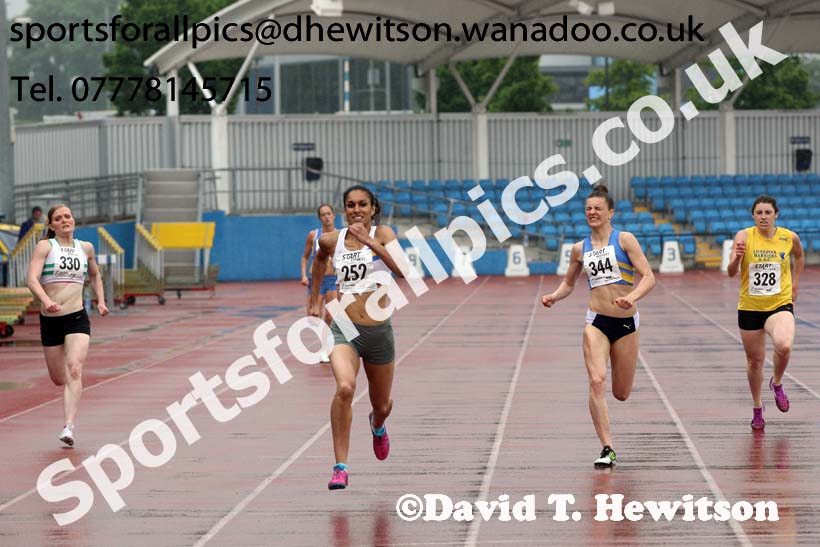 Senior womens 400 metres, Northern Championships, Sport City, Manchester. Photo: David T. Hewitson/Sports for All Pics